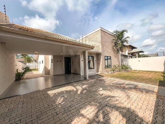 #422 - Casa para Venda em Sinop - MT